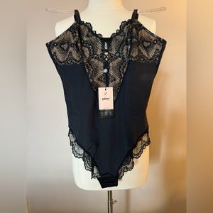 PINSY Sculpting Lace Shapesuit